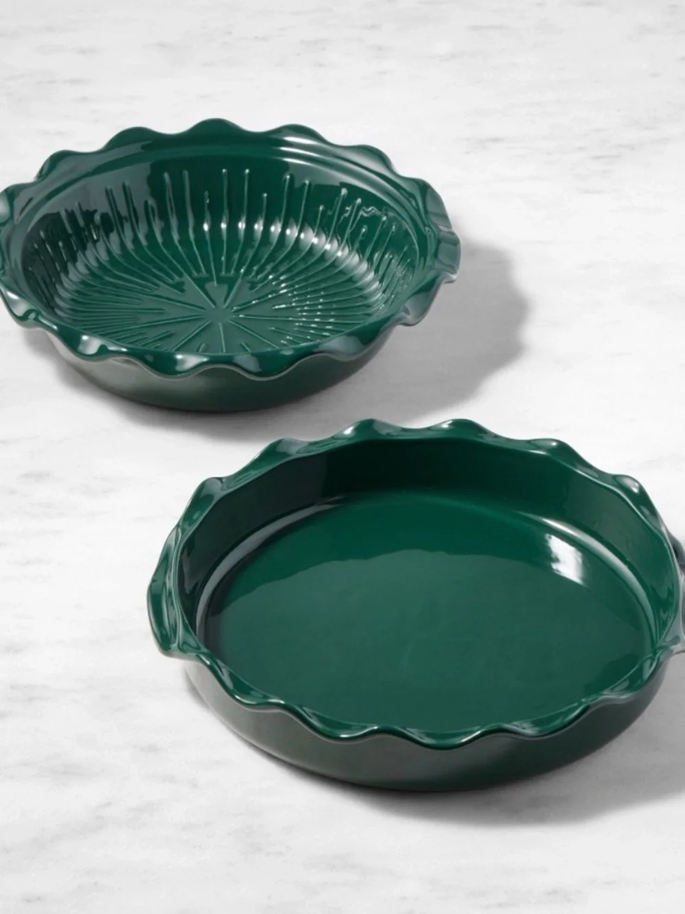 Williams Sonoma Emile Henry French Ceramic ruffled pie pan
